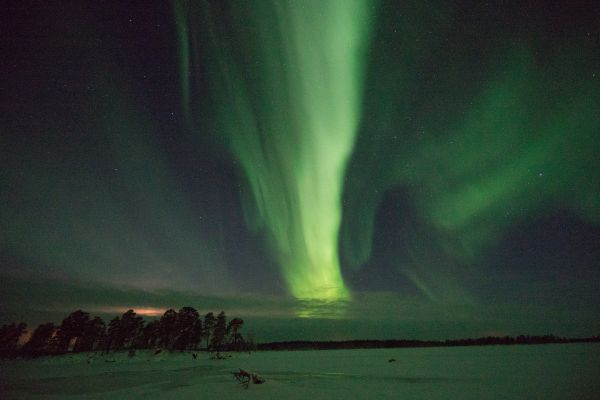 Awesome Northern Lights on Lake Inari
